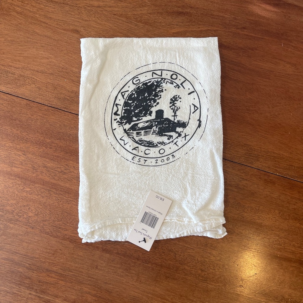 New Magnolia Tea Towels & Bags JoAnna Gaines Waco TX - Picture 5 of 16
